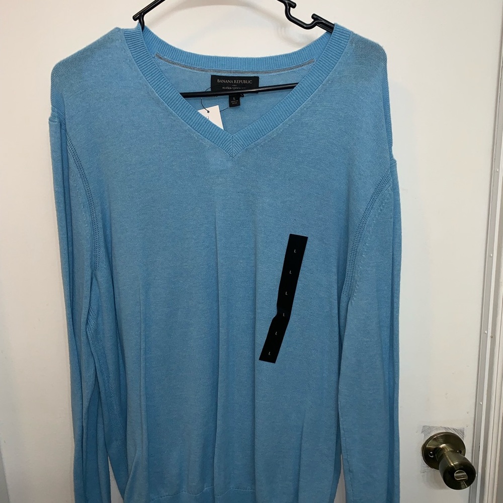 Banana Republic V-Neck Pull Over